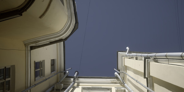 Trabajos Verticales en Fachadas de Edificios / Viviendas Santa Coloma de Gramenet · Pintado de Edificios Altos, Patios Interiores de Luces y Estructura Complejas