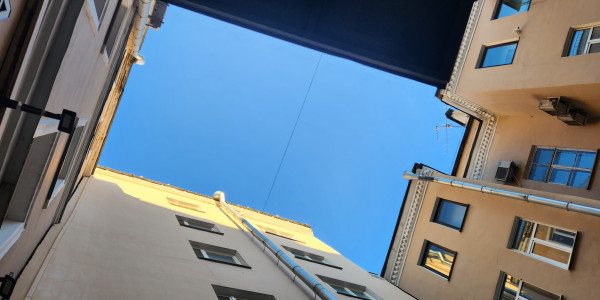 Trabajos Verticales en Fachadas de Edificios / Viviendas Santa Coloma de Gramenet · Pintado de Fachadas y Patios Interiores de Luces